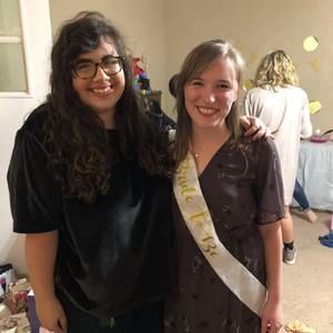 Meet your Posher, Laura